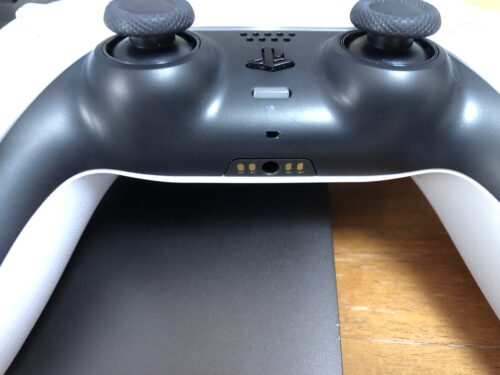 PS5コントローラーのイヤホンジャック